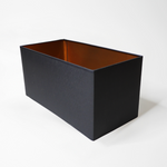 abat-jour rectangulaire noir et cuivre
