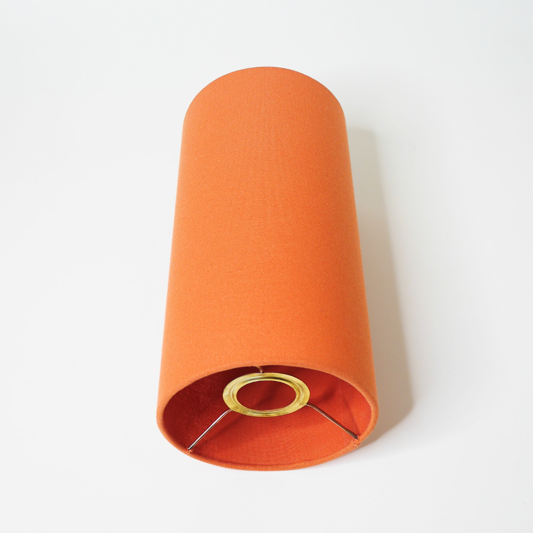 Oranje buisvormige lampenkap