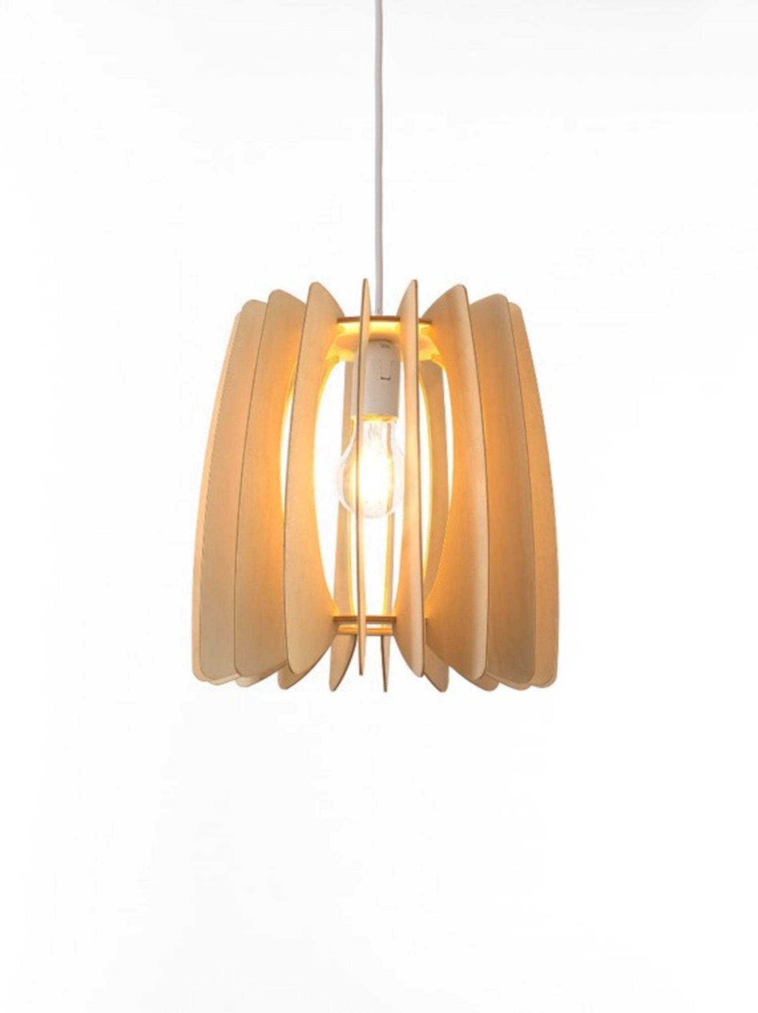 Suspension Brune en Lamelles de Bois