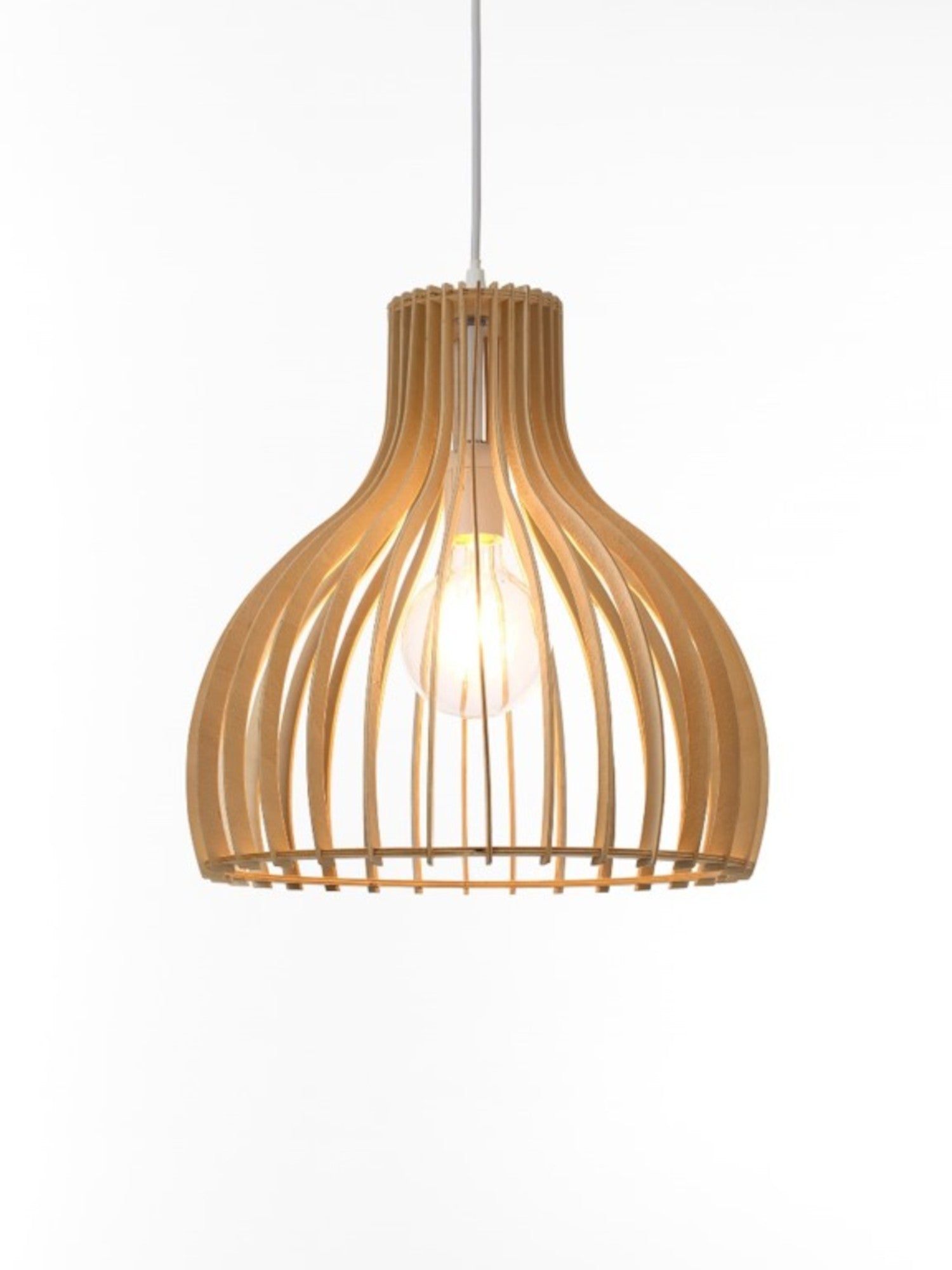 Suspension Brune en Lamelles de Bois