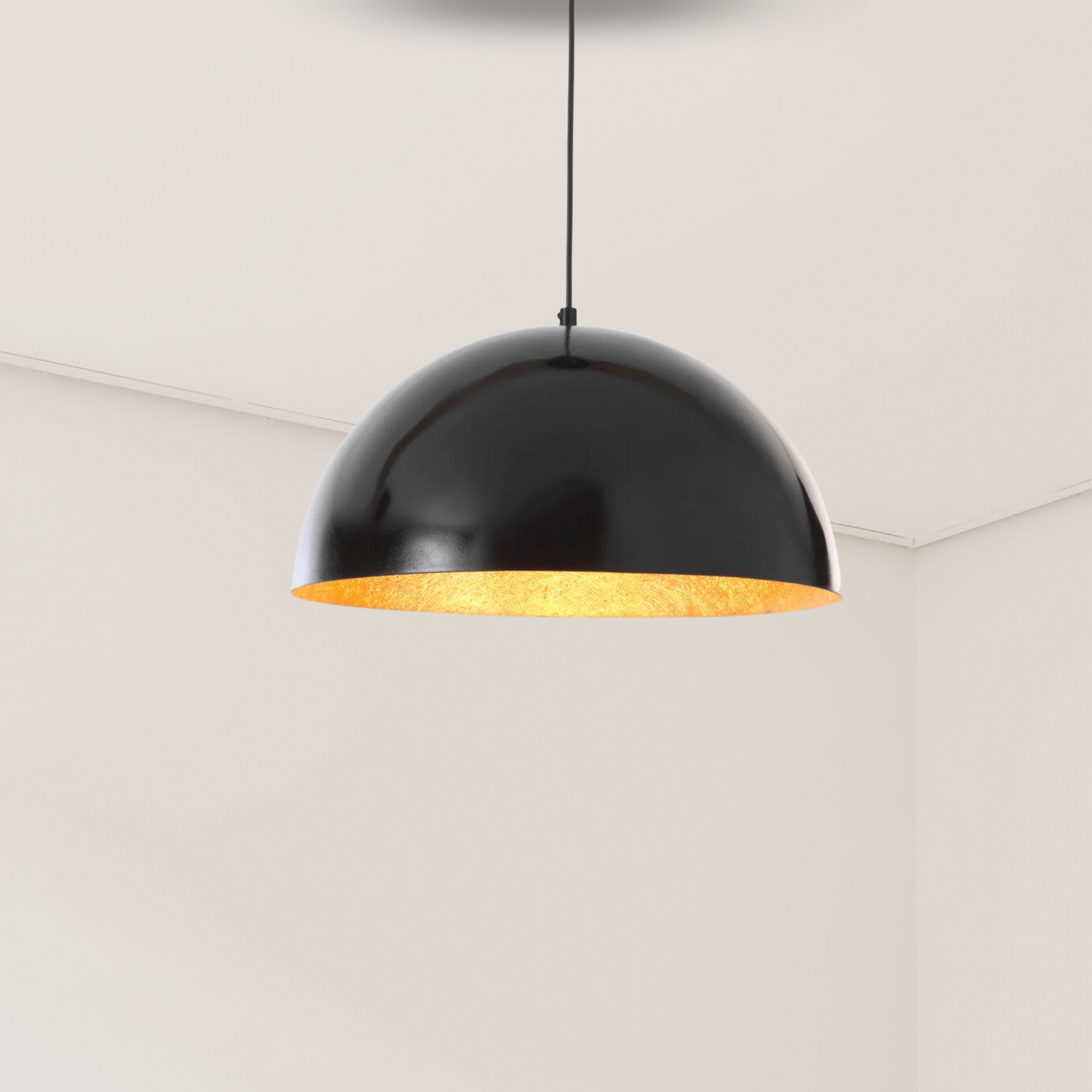 Suspension Demi-Sphère Noire et Dorée
